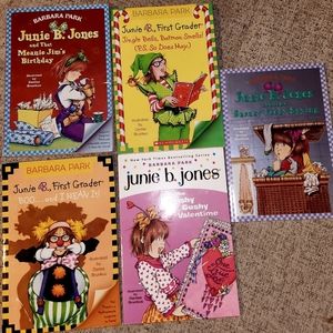 Junie B Jones books bundle of 5 books 📚